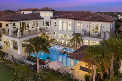 Image de Nm430l-13/15. 5, Bowling, Arcade, Gym, Théâtre, Piscine, Barbecue Grill, Salle à thème