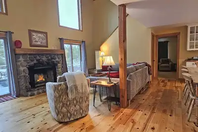 Image de 24 Rogue-Sunriver, Oregon: bain à remous, barbecue, WiFi, aquatiques Sharc, colline de Tubing, Mt. Bachelor, Golf, Deschutes River, Tennis, Pistes cyclables