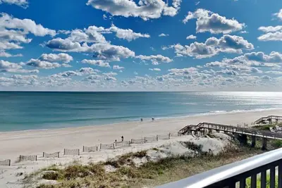 Image de Incroyable Oceanfront 2 Bedroom, Spr-Spa2j à Litchfield by the Sea avec piscine