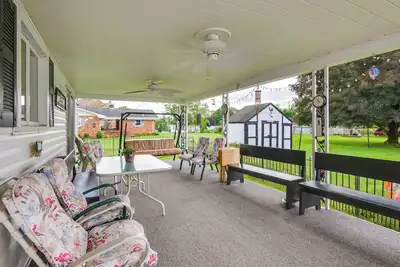 Image de Nouveau! Cozy Parker House avec pont et cour spacieuse!