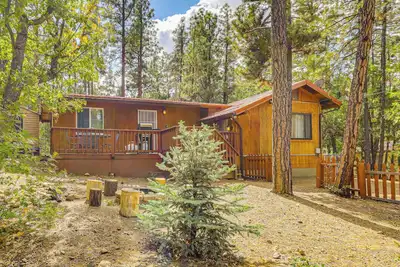 Image de Nouveau! Cozy Lakeside Home w \/ Deck - Près du lac Rainbow!