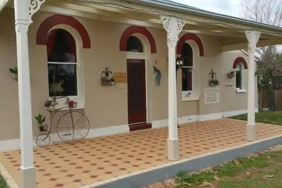 Image de Doit aimer les chiens B & B garden suite
