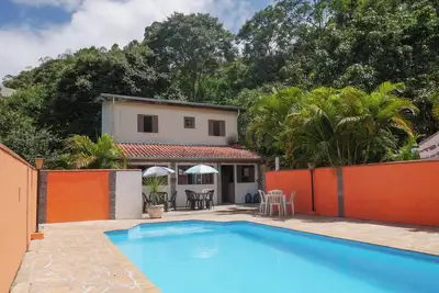 Image de Mini hôtel de ferme avec poneys oiseaux piscine chauffée salle de jeux WiFi câble Tv