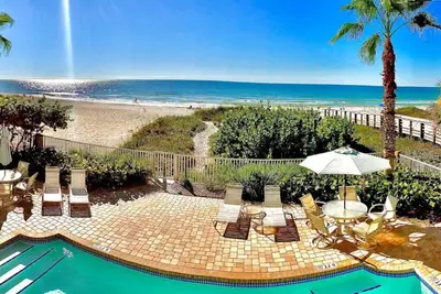 Image de Bord de mer 102 Incroyable 3 chambres 2 salles de bains Gulf Front Unit Wifi Gratuit & Parking!