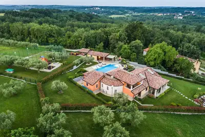 Image de Villa GioAn avec aire de jeux privée ⚽ et vue sur la mer 🌅