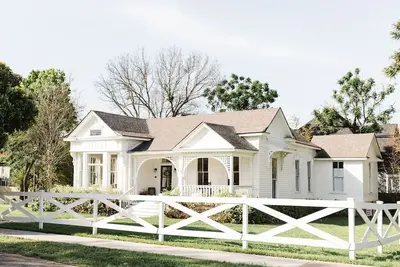 Image de Fixateur de la saison 5 supérieur #TheRealFixerUpper et présenté dans le magazine Cottage Style