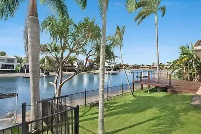 Image de The Palms Mooloolaba Water front home