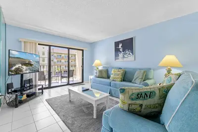 Image de 1 Chambre 1 Bain Madère Place 303 Près de John's Pass Large One Bedroom * Nouveau **
