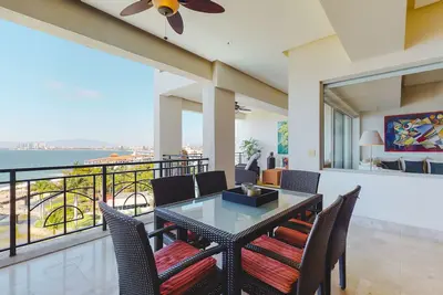Image de Residencias Molino de Agua 605 2bd Condo à louer à Los Muertos Beach, Puerto vallarta