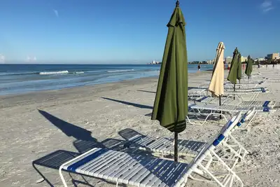 Image de Sur la plage de Siesta Key! ! Sandpiper Beach Club de Siesta Key<br>Siesta Key, Fl Usa