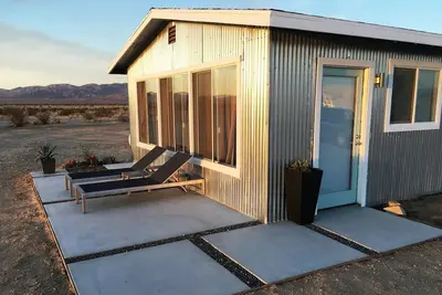 Image de Nouveau! Wonder Valley Sky - Une belle retraite moderne de Joshua Tree