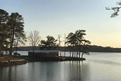 Image de Coucher de soleil sur la péninsule du lac Martin: escapade estivale ou sportive