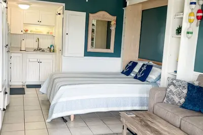 Image de Nouvelle Liste ~ Beau Condo Studio Bogue Shores avec accès à la plage et au son