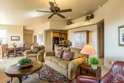 Image de Entrada Private Tranquille Gated Red Mtn Views From Patio Small Vacation Community