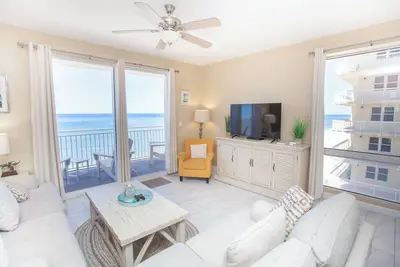 Image de 6 e étage, 3 au 10 août, tarif spécial - 330 $ / nt. Parc aquatique, très propre