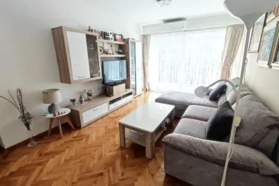 Apartman Majda avec balkony