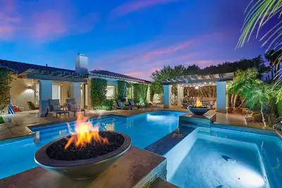 Image de 'Legends View' Spectacular Golf Course All-Suite Estate