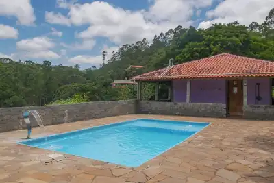 Image de Mini hôtel de ferme avec poneys oiseaux piscine chauffée salle de jeux WiFi câble Tv