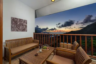 Image de Vue mer et Teide, terrasses, wifi, concierge dans villa [apt D]