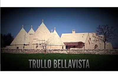 Image de Trullo familial de luxe (180 m2) avec une grande piscine privée, jardin, barbecue et four à pizza