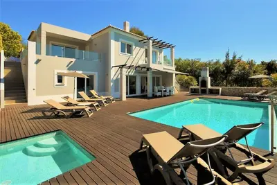 Image de Lux villa 4bed promenade repos à la plage. piscine chauffée + piscine enfant salle de jeux wifi.