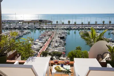 Superbe maison avec vue sur la mer avec piscine