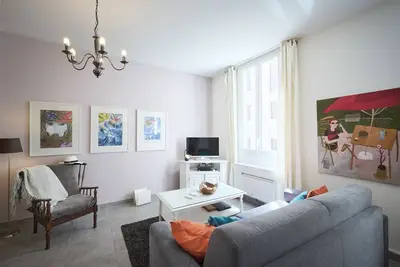 Image de SunlightProperties L'Artiste: un appartement de charme près du Port de Nice