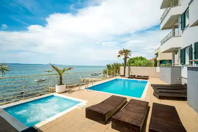 Image de Maison de vacances privée avec climatisation, Wifi, piscine privée, bain à remous, Tv, patio