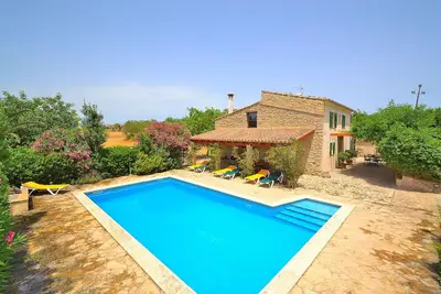 Image de Can Blanc 018 maison de campagne rustique avec piscine privée, climatisation, terrasse et barbecue