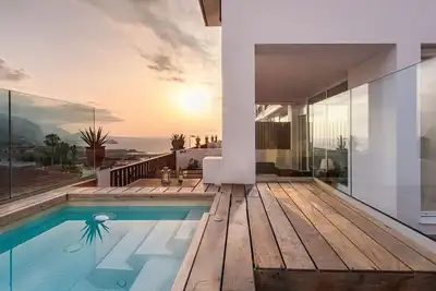 Image de Piscine privée chauffée, vue sur la mer et le Teide, wifi, concierge à Villa [apt C]