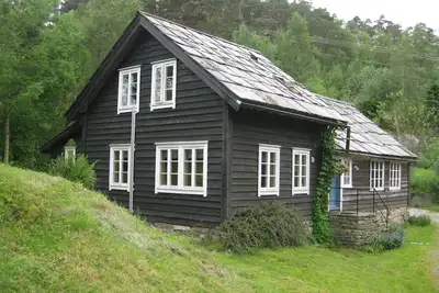 Image de Triveleg location maison avec âme, dans la cour de garde active par le magnifique Bjørnefjord.