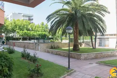 Image de Appartement avec piscine commune près de la zone touristique de Salou.