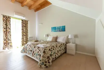 Image de Luxury Loft Menta - bel appartement pour trois personnes.