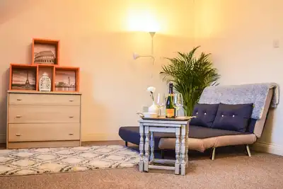Image de Cosy & Quirky 2 Bed Private Apartment avec un jardin et un parking gratuit :)