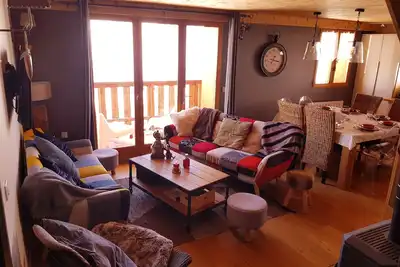 Image de Rare Val Thorens Superbe appartement dans chalet individuel. Calme, cocooning.