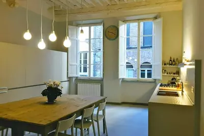 Image de Bel appartement à l'intérieur du centre historique de Lucques, rénové en 2016