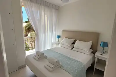 Image de Appartement Nouvellement DÉCORÉ / EXPOSÉ Sud Ouest / Balcon / Emplacement Parfait