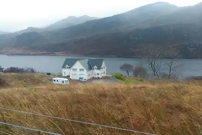 Image de Grande propriété de luxe nouvellement construite avec une vue superbe sur Kintail, près de Skye