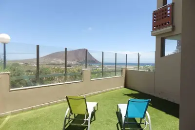 Image de Peaceful apartment with scenic views (K113)