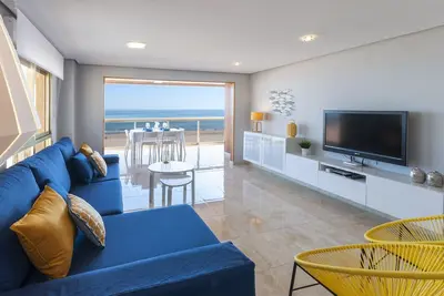 Incroyable appartement de 3 chambres face à la mer