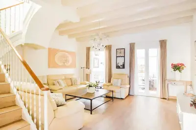 Image de Sitges Spaces Beach House- 4 chambres\/4 bains\/Jacuzzi -Jusqu'Ă 9 personnes