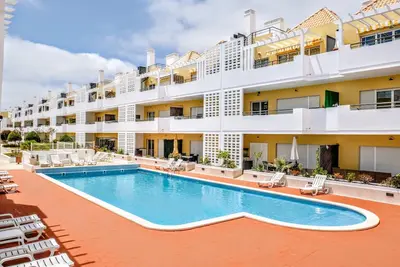Image de Fantastique appartement de 2 chambres avec piscine et près de la plage