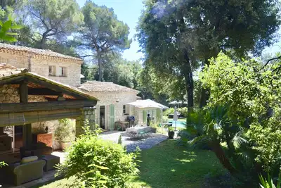 Image de Spacious, stone villa with pool, sleep 10, 4 en-suite bedrooms, air conditioning