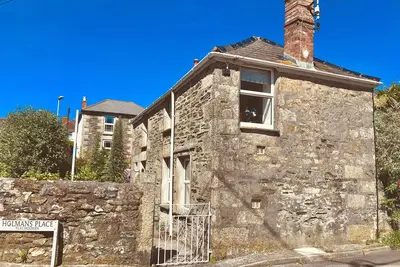 Magnifique cottage en pierre dans la zone de conservation de Porthleven à seulement 100 mètres du port
