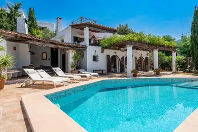 Image de Superb villa with amazing view. Ideal location
