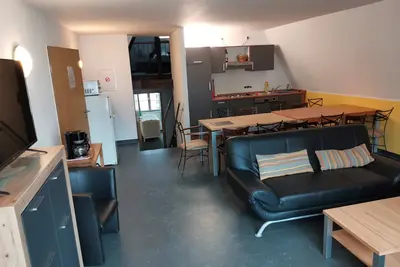 Image de Appartement moderne dans une maison historique Ă colombages pouvant accueillir jusqu'Ă 16 personnes