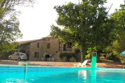 Image de Belle ferme en pierre avec grande piscine privée et vue imprenable