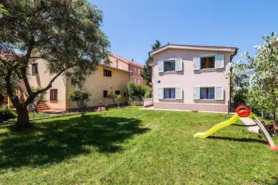 Image de Maison confortable à Privlaka avec WiFi