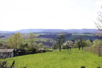 Image de Atelierloft avec vue \"toscane\" dans le Vordereifel; à proximité Laachersee