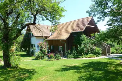 Image de Un paradis terrestre - maison de campagne dans un jardin romantique, familial,